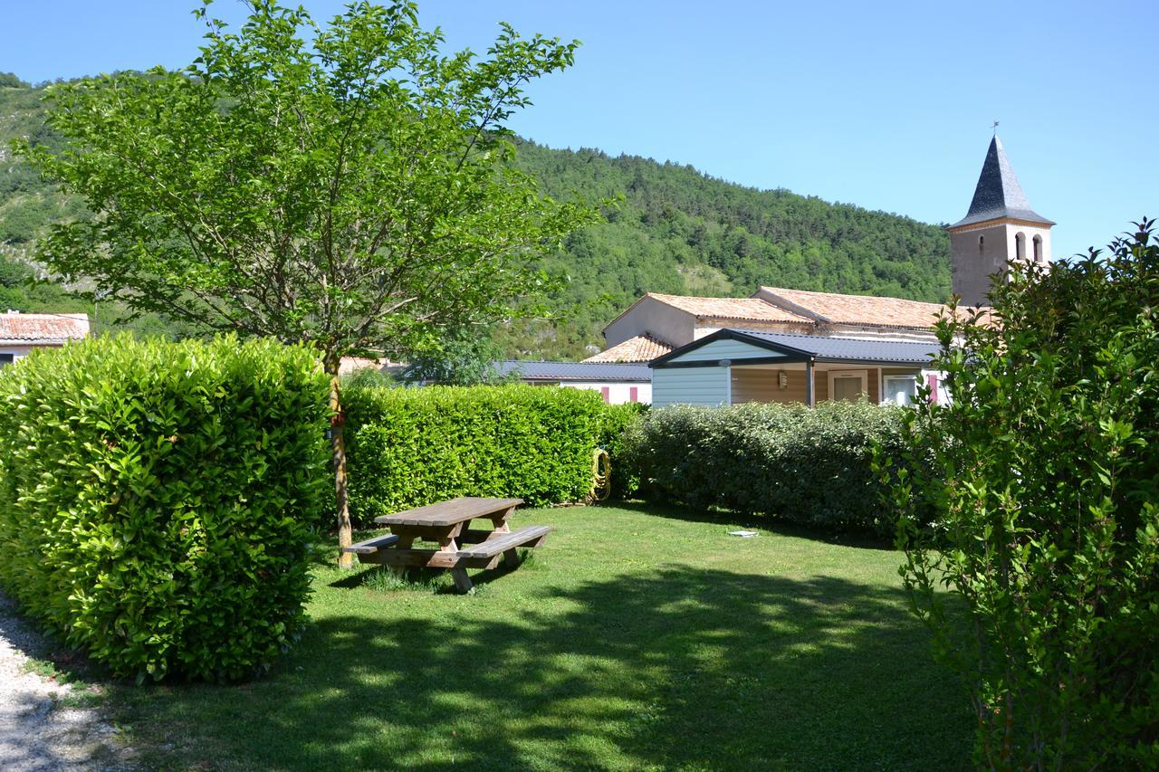 Camping La Mare aux Fées Hotel Roquefeuil Exterior foto