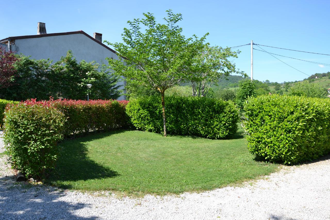 Camping La Mare aux Fées Hotel Roquefeuil Exterior foto
