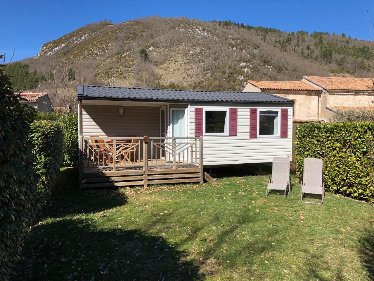 Camping La Mare aux Fées Hotel Roquefeuil Exterior foto